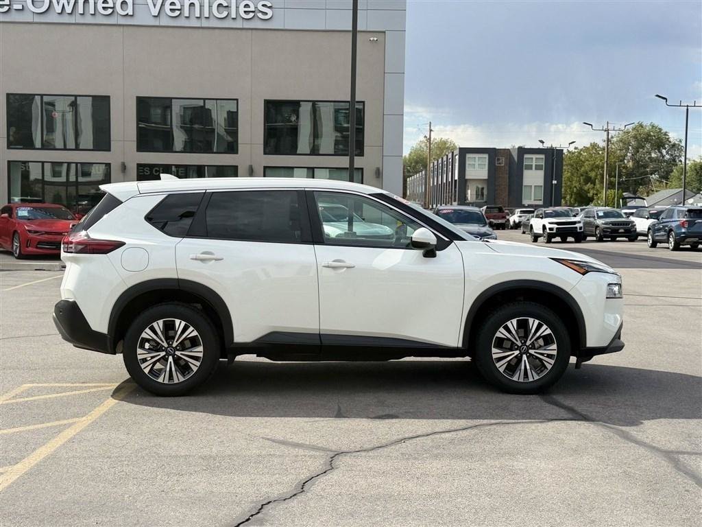 Used 2022 Nissan Rogue SV AWD/4WD image 8