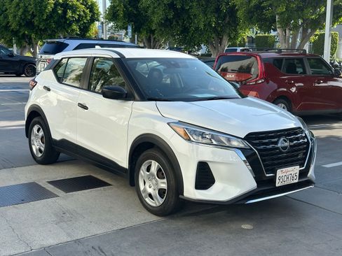 Used 2024 Nissan Kicks S FWD image 9