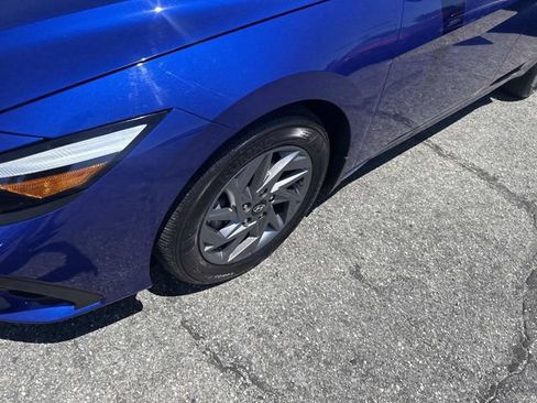 Certified 2024 Hyundai Elantra SEL FWD image 10