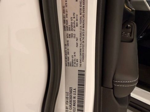 New 2025 Jeep Grand Cherokee L Limited w/ Luxury Tech Group II AWD/4WD image 27
