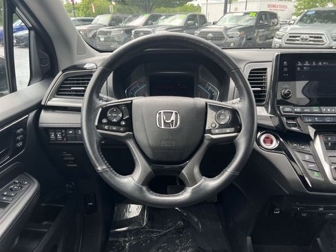Used 2022 Honda Odyssey Elite image 16