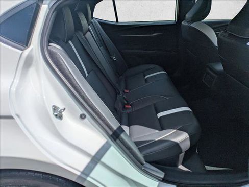 Used 2025 Toyota Camry SE image 20