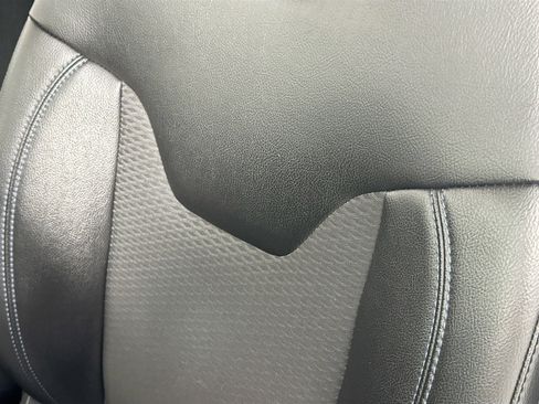 Used 2022 Jeep Compass Latitude image 18