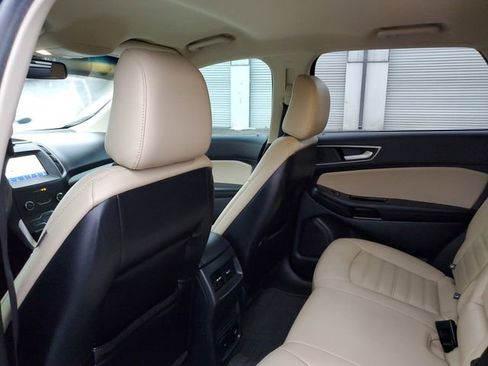 Used 2020 Ford Edge SEL w/ Convenience Package image 9