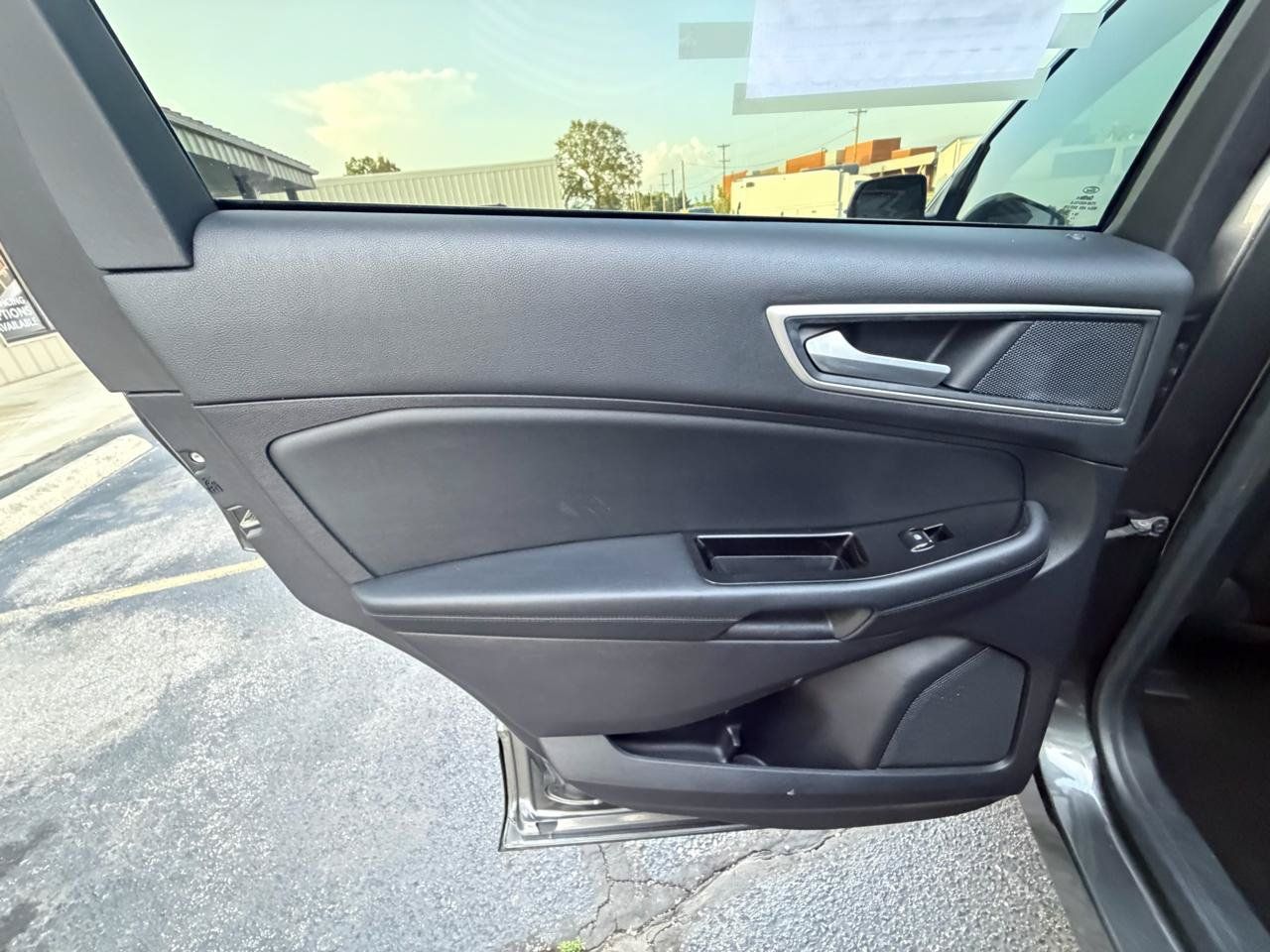Used 2020 Ford Edge SEL AWD/4WD image 13