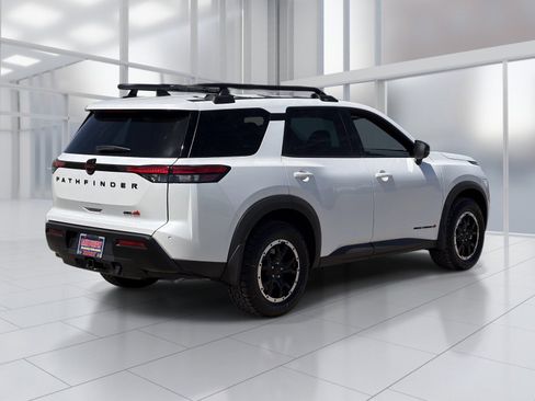 New 2026 Nissan Pathfinder Rock Creek w/ Rock Creek Premium Package AWD/4WD image 6