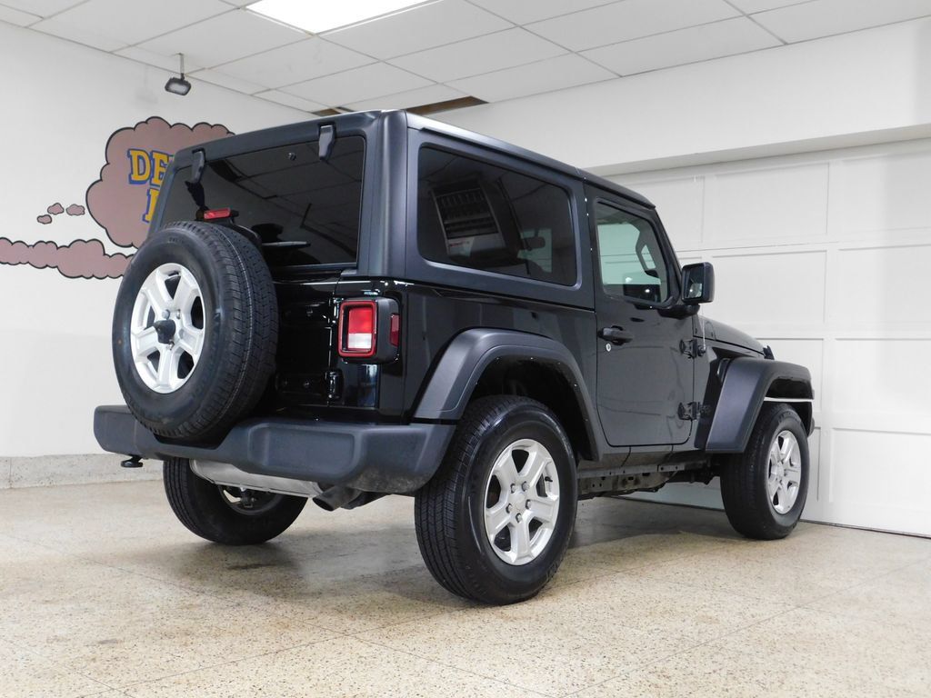 Used 2021 Jeep Wrangler Sport AWD/4WD image 7
