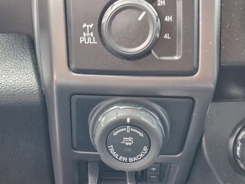 Used 2020 Ford F150 XLT w/ Equipment Group 302A Luxury AWD/4WD image 33
