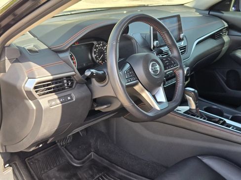 Used 2022 Nissan Altima 2.5 SR AWD/4WD image 13