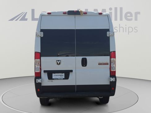 Used 2021 RAM ProMaster 2500 FWD image 4