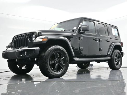 Used 2022 Jeep Wrangler Unlimited Sahara image 46