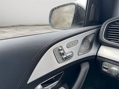 New 2025 Mercedes-Benz GLE 53 AMG 4MATIC image 10