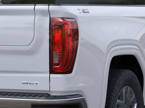New 2026 GMC Sierra 1500 SLT image 11