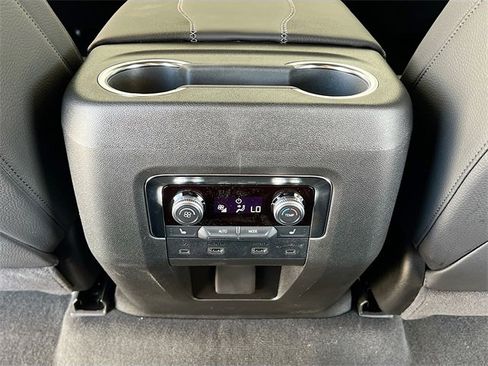 New 2026 GMC Yukon Denali w/ Advanced Technology Package image 18