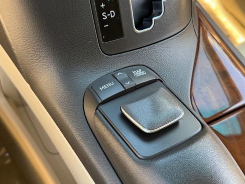 Used 2013 Lexus RX 450h AWD w/ Navigation Pkg image 30