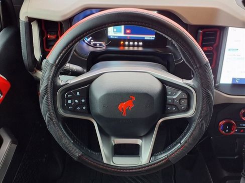 Used 2022 Ford Bronco Wildtrak AWD/4WD image 14