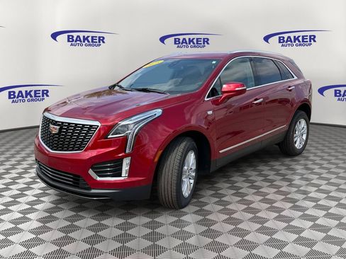 Used 2025 Cadillac XT5 Luxury w/ LPO, Floor Liner Package FWD image 4