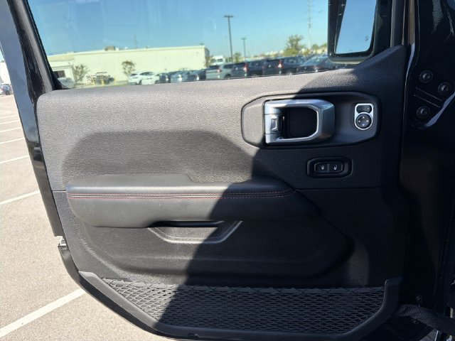 Used 2025 Jeep Gladiator Rubicon AWD/4WD image 38
