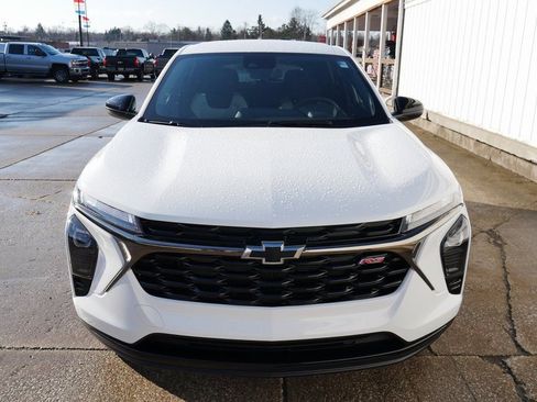 New 2026 Chevrolet Trax RS w/ Driver Confidence Package image 3