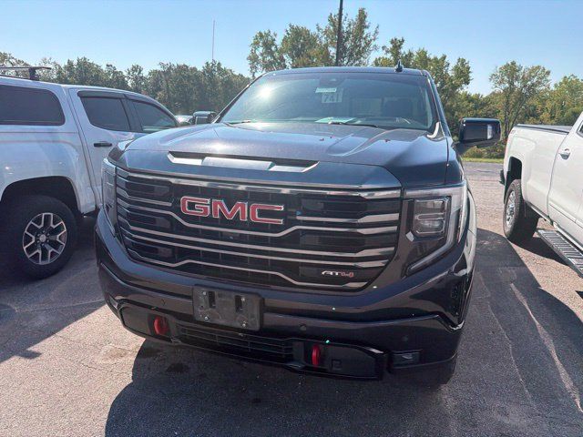 Used 2022 GMC Sierra 1500 AT4 w/ AT4 Premium Package AWD/4WD image 3