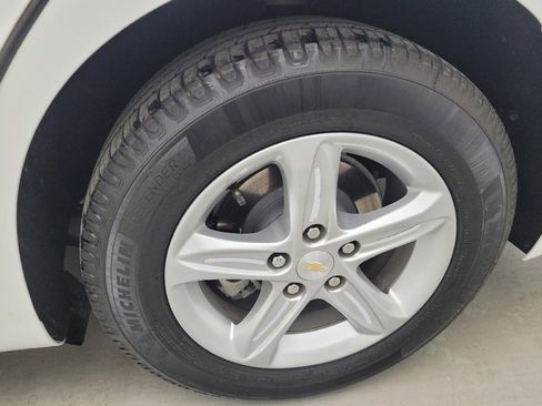 Used 2023 Chevrolet Malibu LS FWD image 31