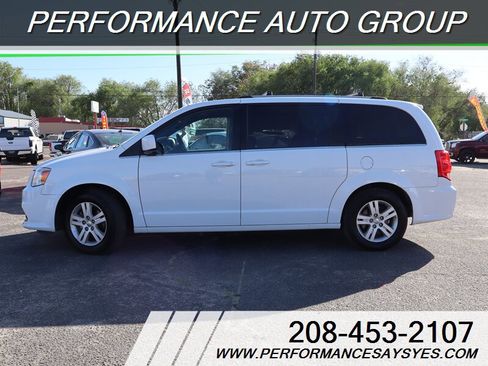Used 2018 Dodge Grand Caravan SXT FWD image 22