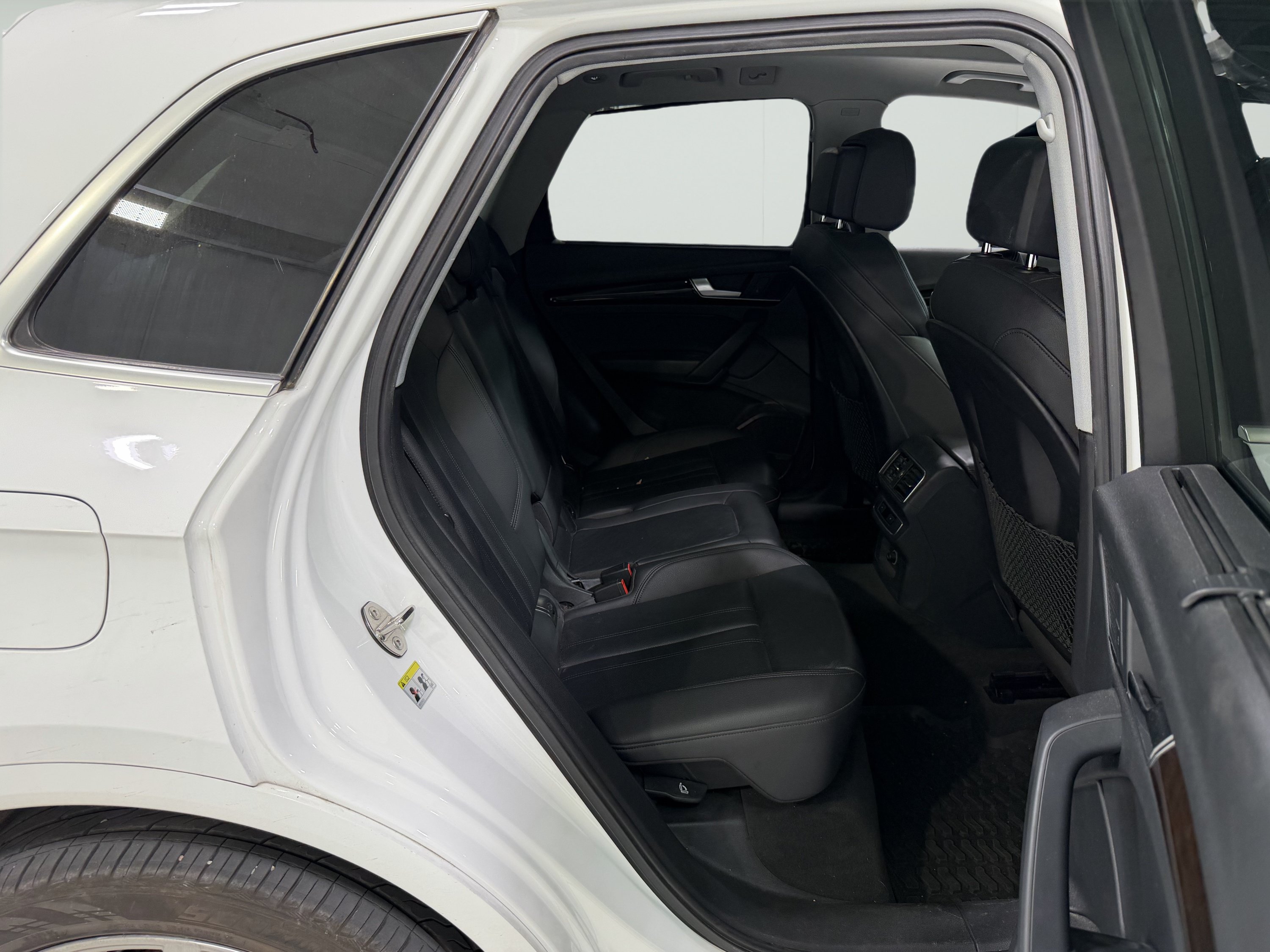 Used 2018 Audi Q5 2.0T Premium Plus w/ Premium Plus Package AWD/4WD image 13
