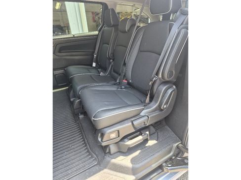 Used 2026 Honda Odyssey Touring image 6