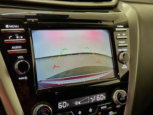 Used 2024 Nissan Murano SV AWD/4WD image 22