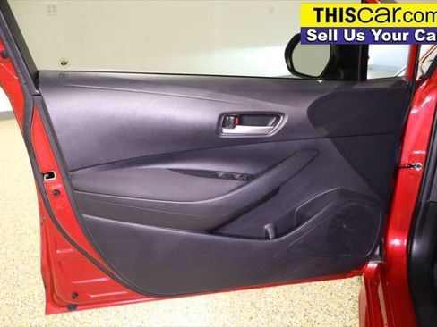 Used 2021 Toyota Corolla LE FWD image 28
