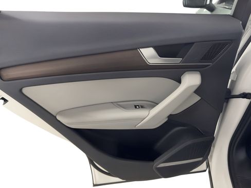Certified 2023 Audi Q5 e Premium Plus w/ Premium Plus Package image 17