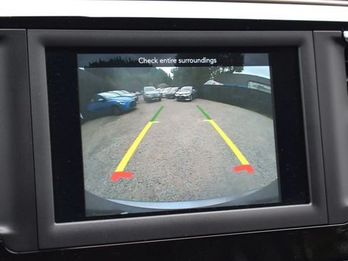 Used 2018 Chrysler Pacifica Touring-L FWD image 61