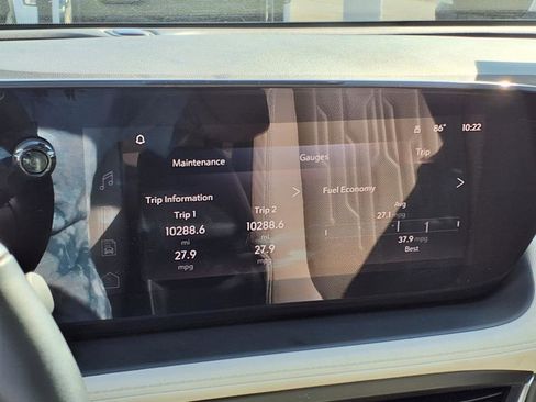 Used 2024 Buick Encore GX Avenir w/ Avenir Convenience Package image 21