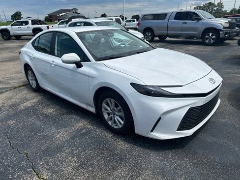 Used 2025 Toyota Camry LE w/ Convenience Package FWD image 23