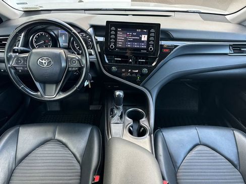Used 2021 Toyota Camry SE FWD image 13