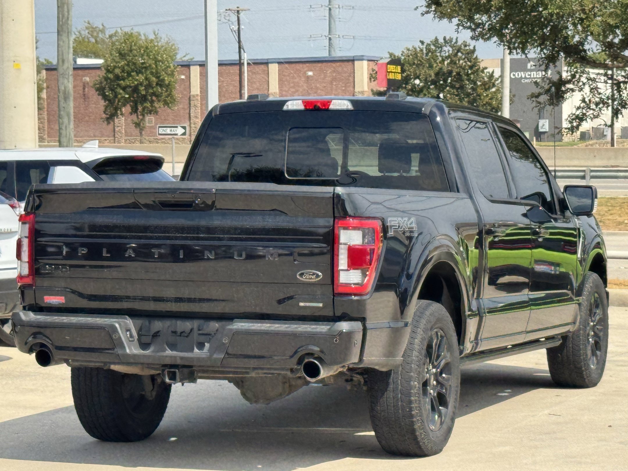 Used 2022 Ford F150 Platinum w/ Equipment Group 701A High AWD/4WD image 4