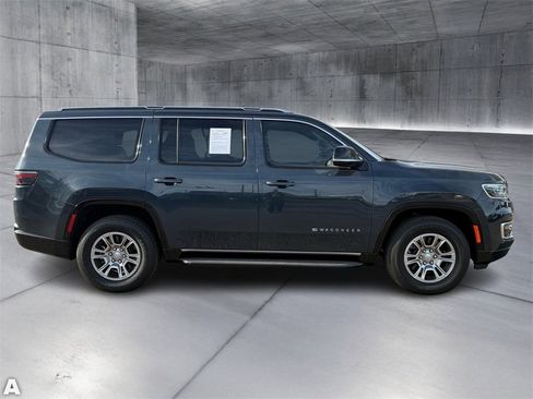 Used 2024 Jeep Wagoneer 4WD image 8
