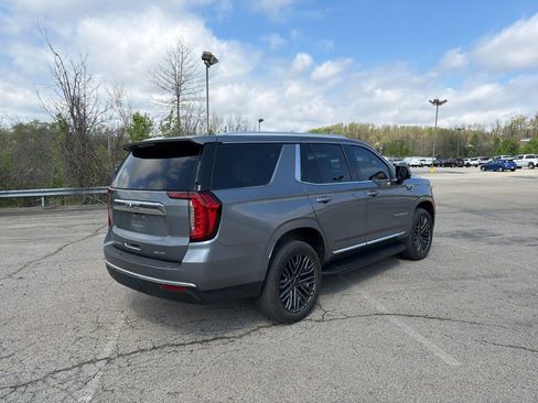 Used 2021 GMC Yukon SLT w/ SLT Luxury Plus Package image 3