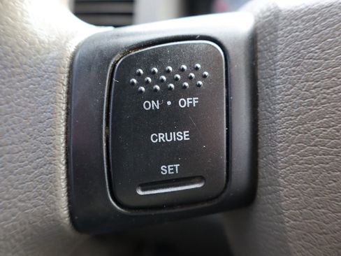 Used 2009 Dodge Ram 2500 Truck SLT image 29