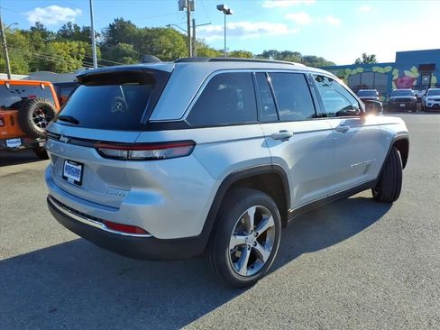 New 2025 Jeep Grand Cherokee Limited image 4