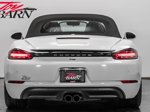 Used 2017 Porsche 718 Boxster S image 12