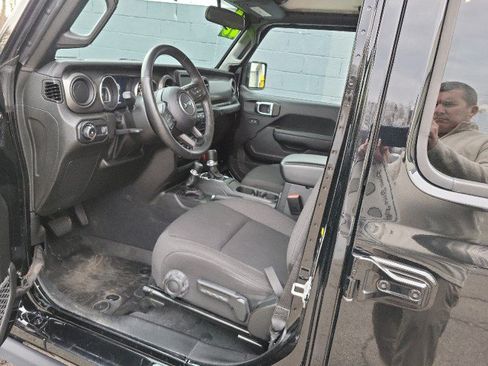 Used 2023 Jeep Wrangler Unlimited Sport AWD/4WD image 9