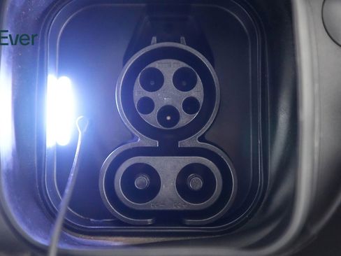 Used 2023 Volvo C40 P8 Recharge Plus image 10