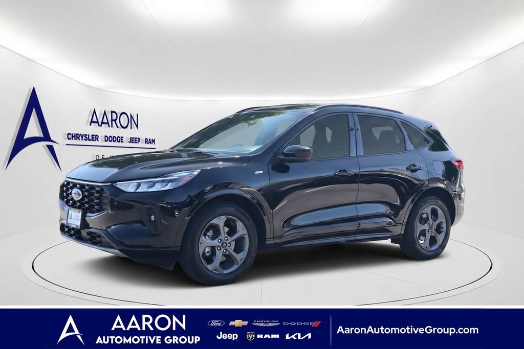 Used 2023 Ford Escape ST-Line Select w/ Tech Pack #2 AWD/4WD image 1