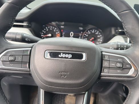 Used 2023 Jeep Compass Limited image 12