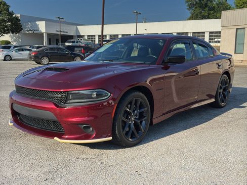 Used 2022 Dodge Charger R/T w/ Plus Group RWD image 4