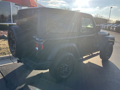 Used 2021 Jeep Wrangler Sport image 22