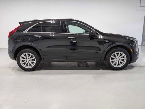 Used 2023 Cadillac XT4 Luxury w/ Cold Weather Package FWD image 7