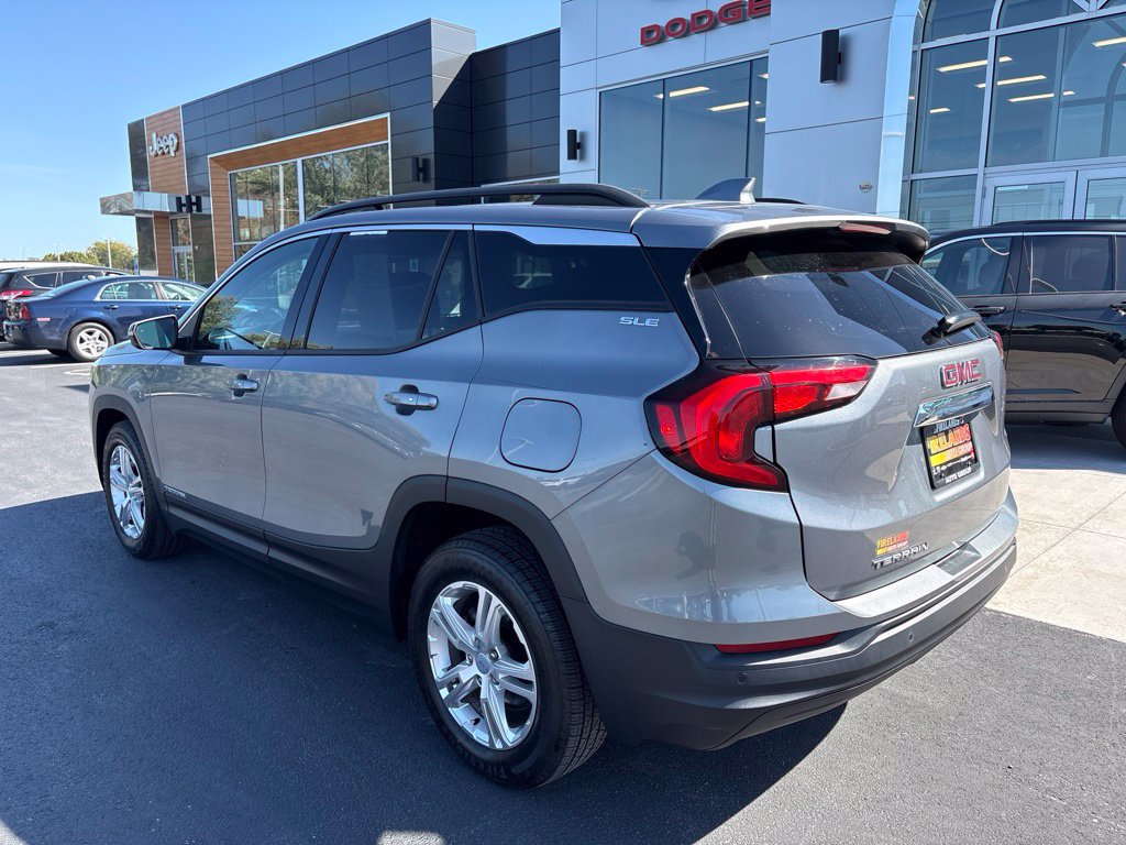 Used 2019 GMC Terrain SLE w/ Driver Convenience Package FWD image 3