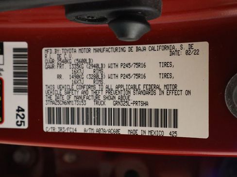 Used 2022 Toyota Tacoma SR5 w/ Technology Package RWD image 38